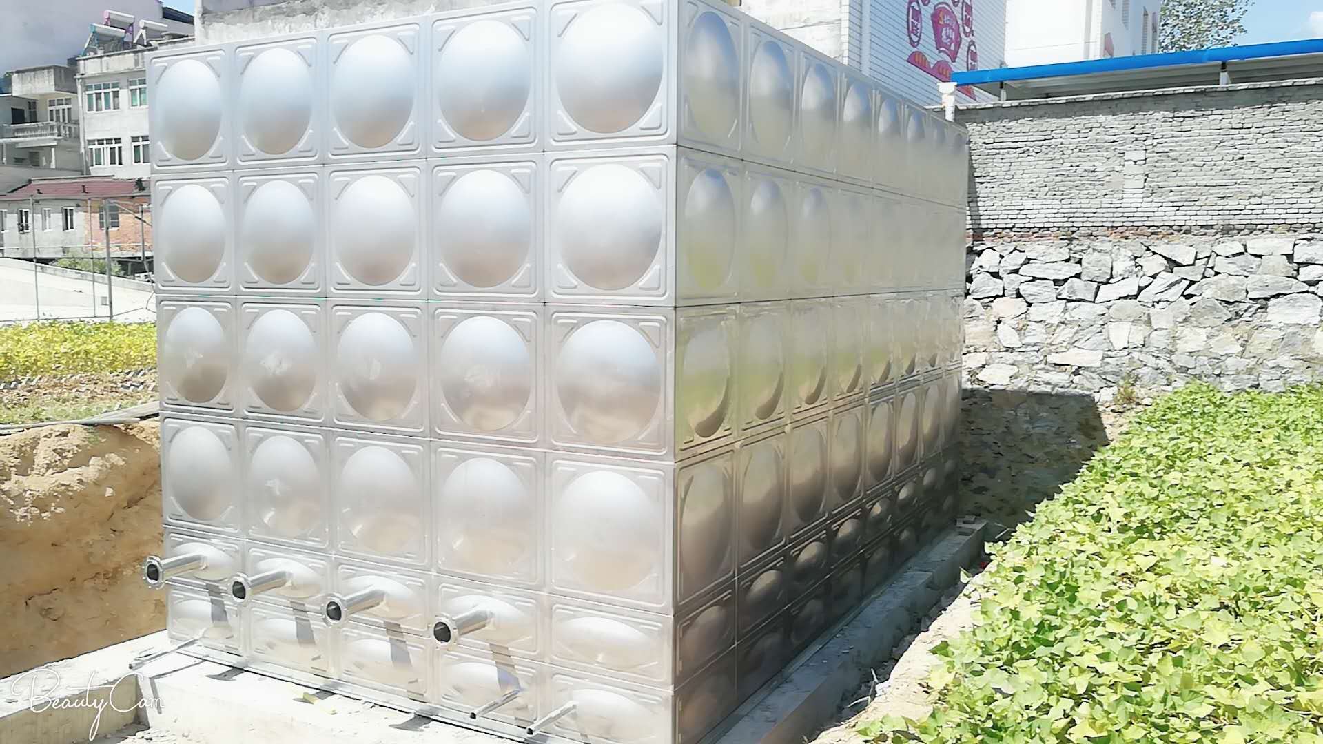 武汉304不锈钢水箱与玻璃钢水箱区别